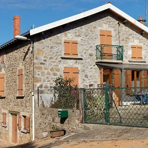 De 25 Chemin Du Grand Pacher Le Bourg De 63120 Hébergement de vacances Sauviat
